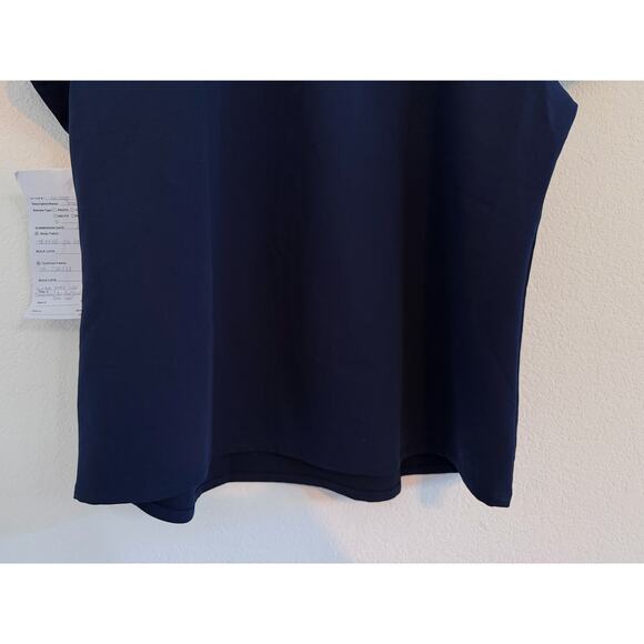 Lot of 3 NWT Fabletics Mode Scrub Tops Womens XL Black/Blue/Black - Picture 16 of 16